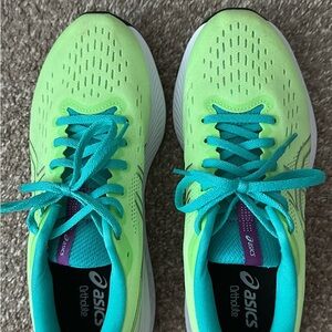 Asics Green and Blue Athletic Shoes Lightweight Breathable Design